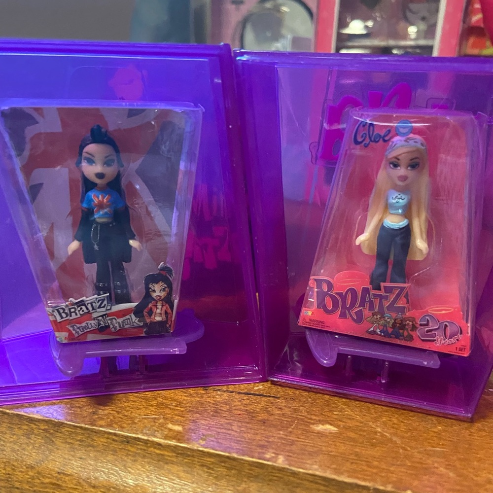 Mini Bratz dolls